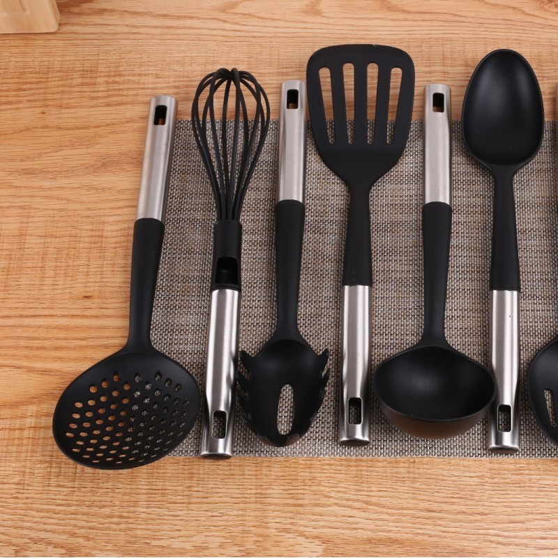 9 piece Nylon kitchen utensil set with stainless steel handle图2