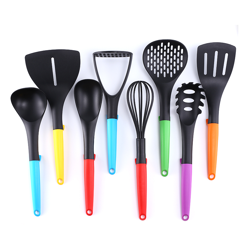 8 piece Nylon kitchen utensil set图2