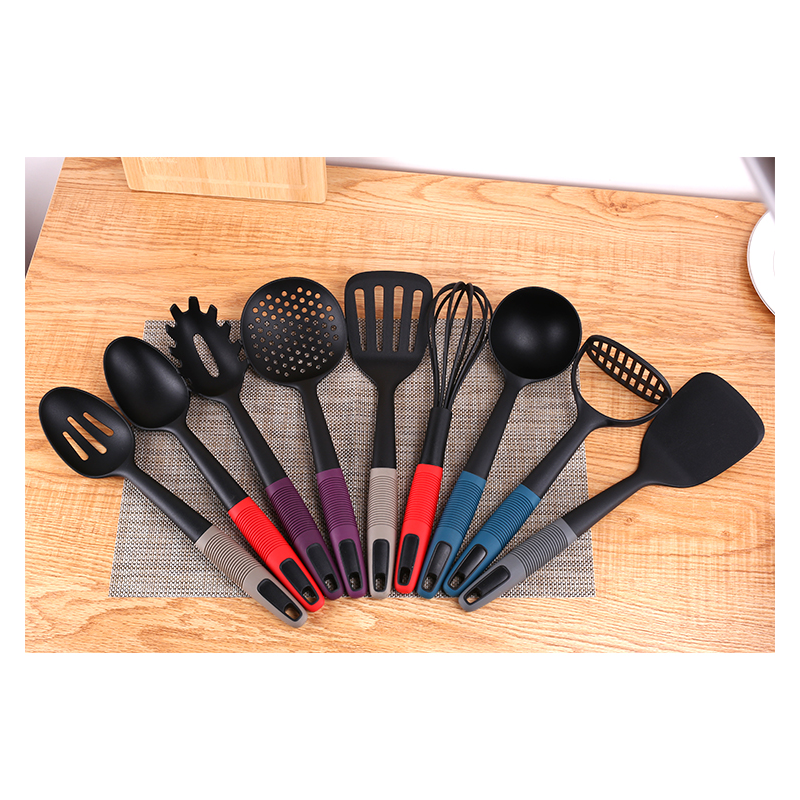 9 piece Nylon kitchen utensil set图2