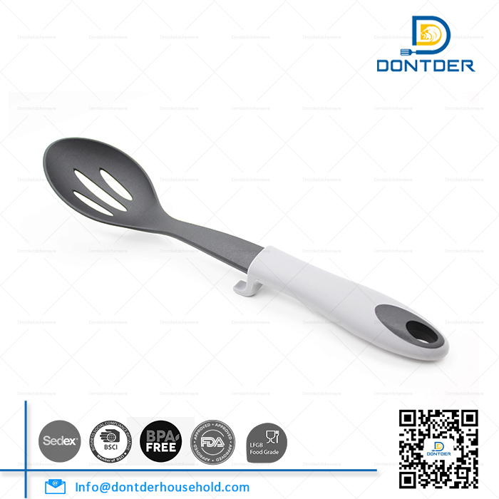 D00099 Nylon Slotted Spoon with Rest2